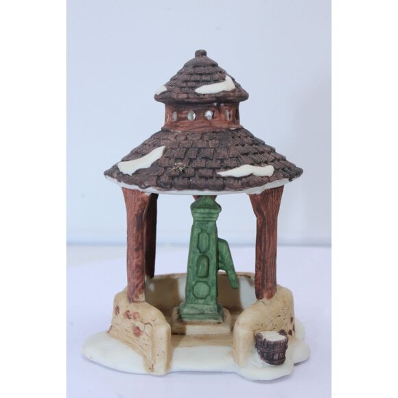 Dept 56 Heritage Village - Town Well & Holy Cross - Picture 2 of 6